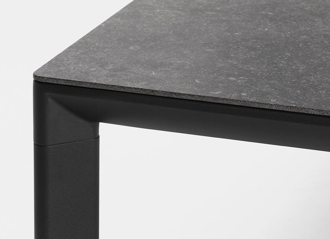 Table en céramique Addis