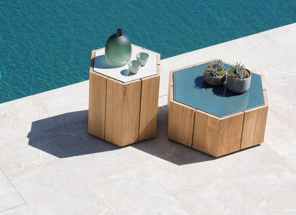 Tables basses hexagonales couleur océan : 20 % de réduction